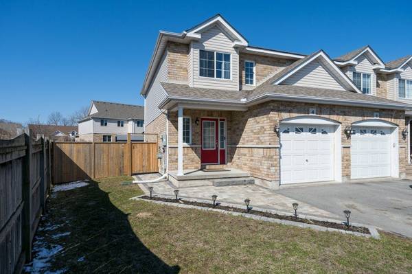 4 Ava CT, Belleville, ON K8P 0B2