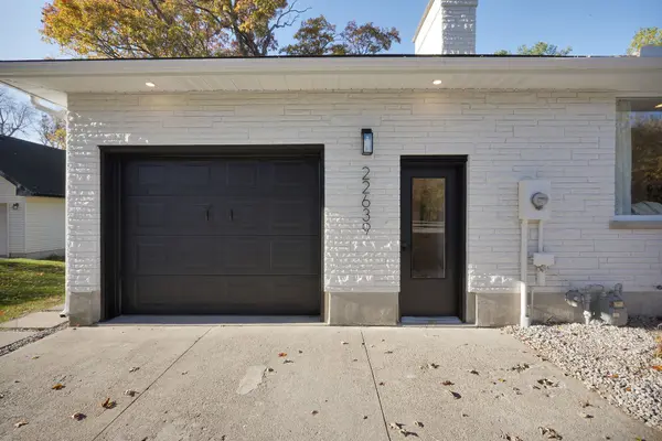 22639 Troops RD, Strathroy-caradoc, ON N0L 1W0