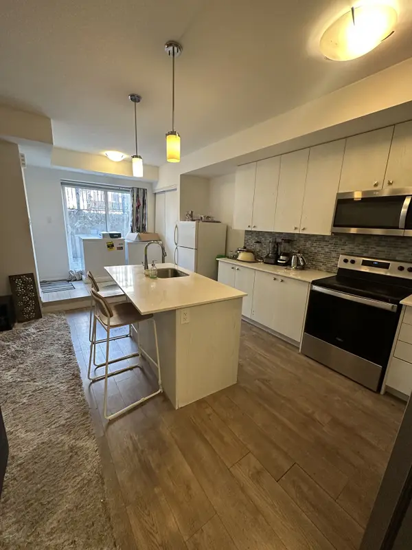 20 Palace ST #E9-20, Kitchener, ON N2E 0J3