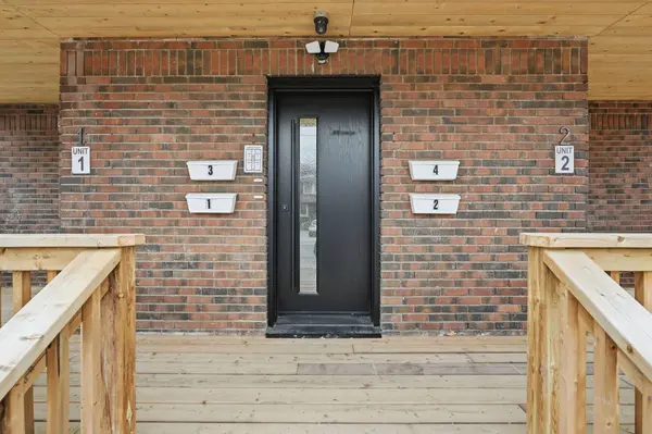 4876 Simcoe ST #2, Niagara Falls, ON L2E 1V9