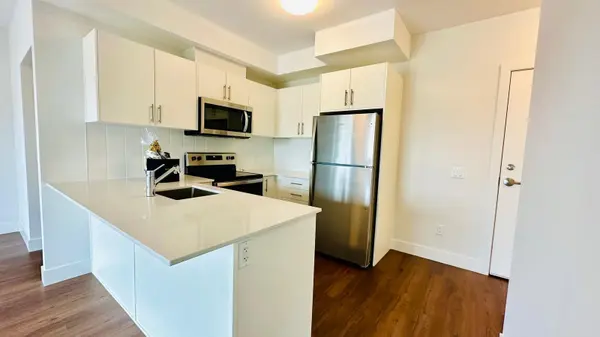 1000 Lackner PL #611, Kitchener, ON N2A 0L4