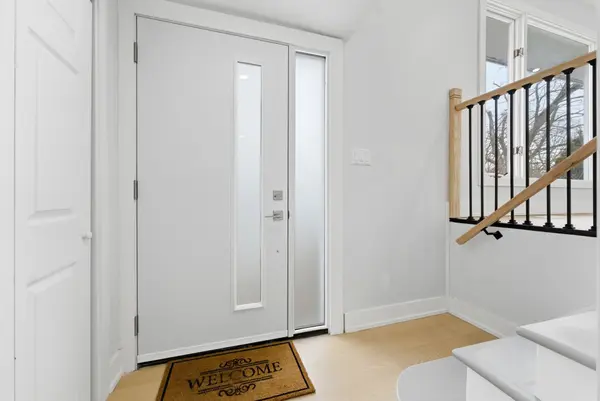 19 Alfred DR, Belleville, ON K8N 4M6