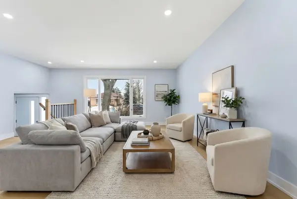 19 Alfred DR, Belleville, ON K8N 4M6