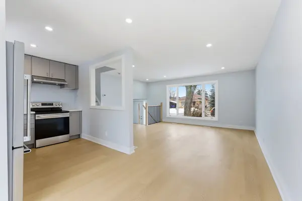 19 Alfred DR, Belleville, ON K8N 4M6