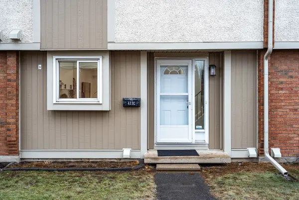 477 Moodie DR #C, Bells Corners And South To Fallowfield, ON K2H 8T7