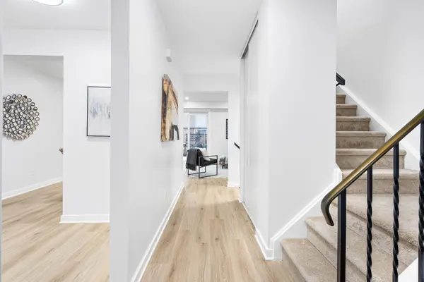 477 Moodie DR #C, Bells Corners And South To Fallowfield, ON K2H 8T7