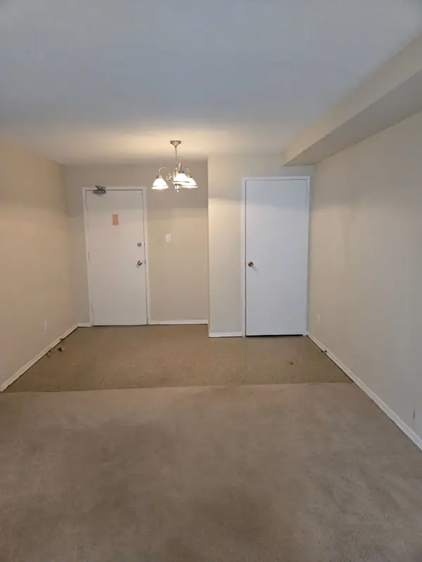 633 Barber AVE N #1, North Perth, ON N4W 1S4