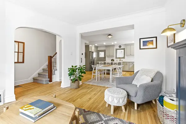 45 Harmer AVE N, Tunneys Pasture And Ottawa West, ON K1Y 0T5