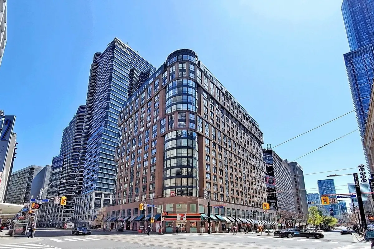 7 Carlton ST #1516, Toronto C08, ON M5B 2M3