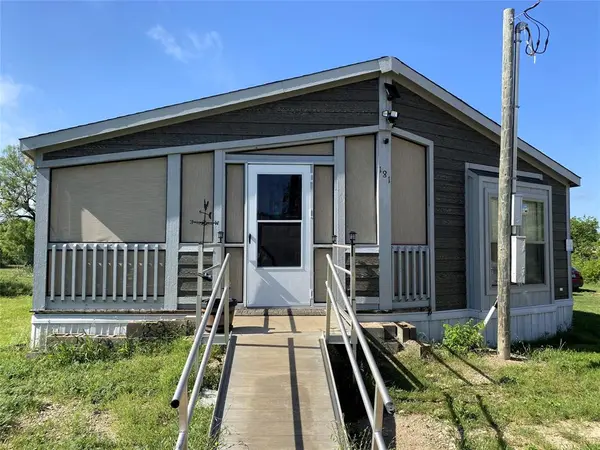 181 Mountain Street, Burkett, TX 76828