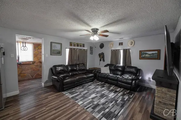 609 N 4th Street W, Clyde, TX 79510