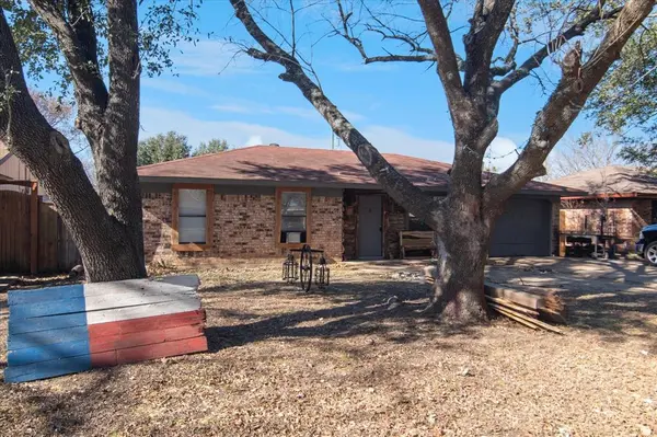 805 Quinette Drive, Seagoville, TX 75159