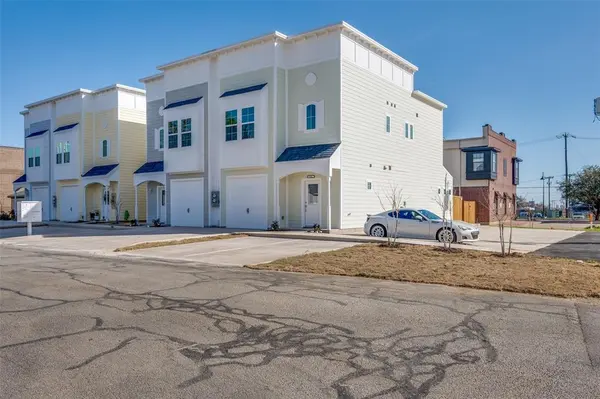 104 Market Street, Lake Dallas, TX 75065