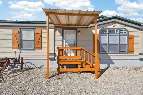 2190 Covey Circle, Sanger, TX 76266