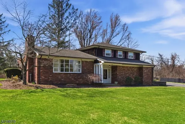 3 Manor Dr, Andover Twp., NJ 07860