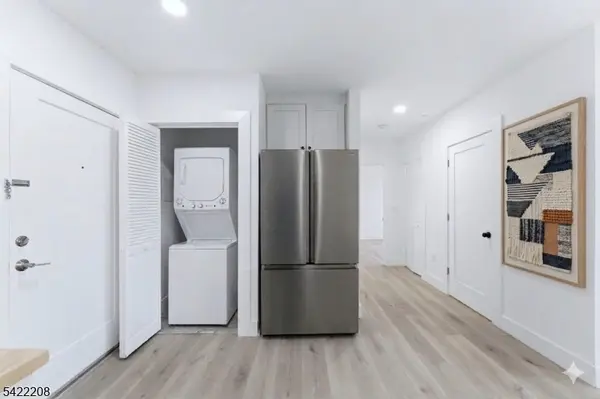 95 Shepherds Ln #B302, Totowa Boro, NJ 07512