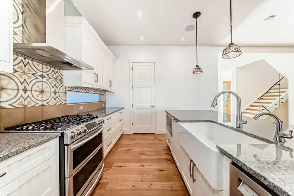 2323 3 AVE NW, Calgary, AB T2N0K9