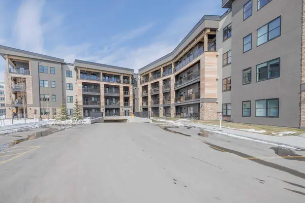 55 Wolf Hollow CRES SE #107, Calgary, AB T2X5K9