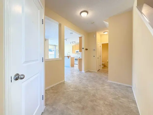 21 Panamount HL NW, Calgary, AB T3K5R8