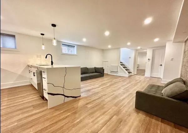 43 Wineva AVE #Lower, Toronto E02, ON M4E 2T1