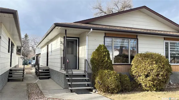211 Maple STREET, Maple Creek, SK S0N 1N0