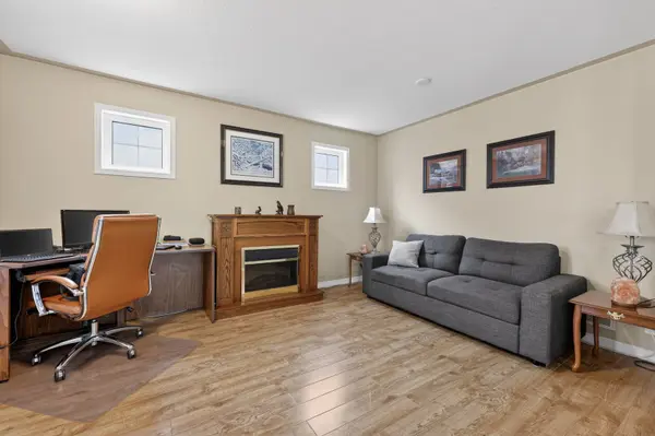 20 Owen ST, Ingersoll, ON N5C 4G7