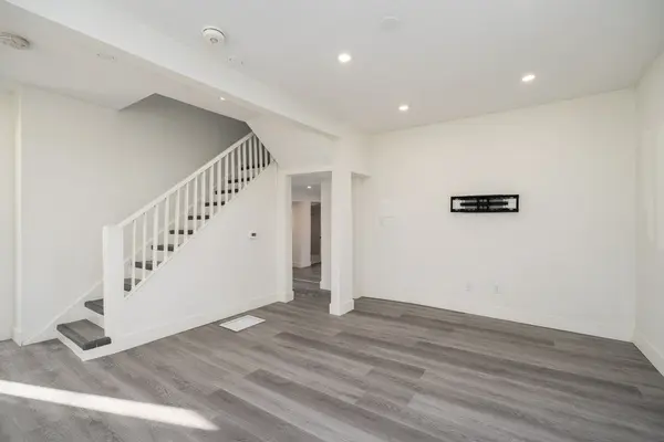 24 Albion ST, Belleville, ON K8N 3R8