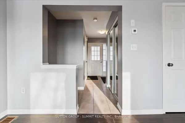 71 Garth Massey DR #4, Cambridge, ON N1T 2G8