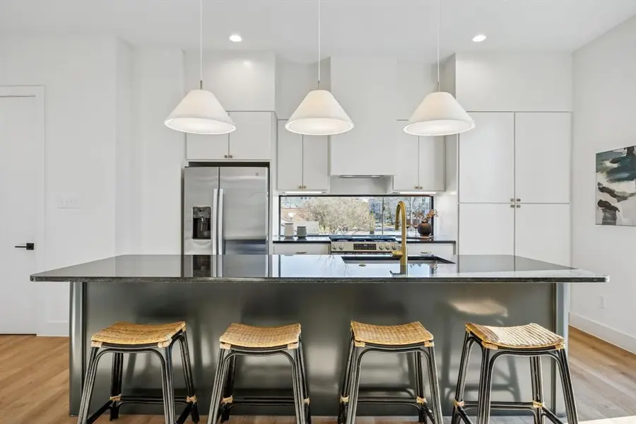 2151 Mail Avenue #101, Dallas, TX 75235