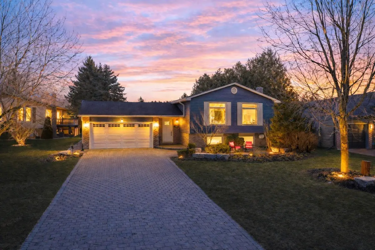 229 Thornton AVE, Essa, ON L0L 2N0