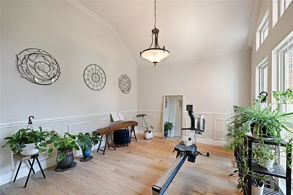 2037 Usa Drive, Plano, TX 75025