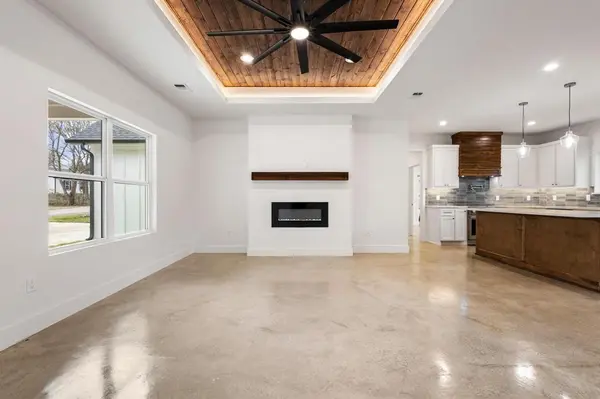 483 Maple Drive, Pottsboro, TX 75076