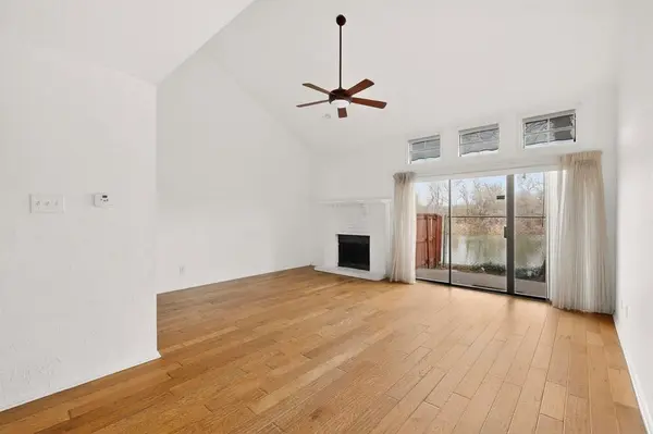 1025 Turtle Lake Boulevard #111, Irving, TX 75060