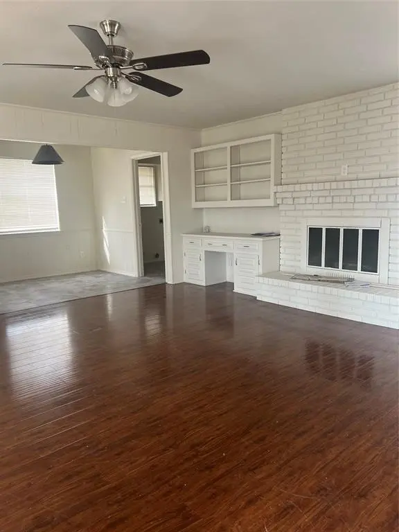 533 Arbor Lane, Lancaster, TX 75134