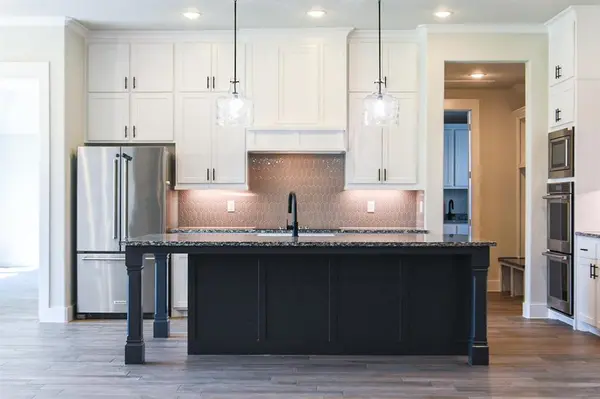 1016 Forest Glen Road, Weatherford, TX 76087