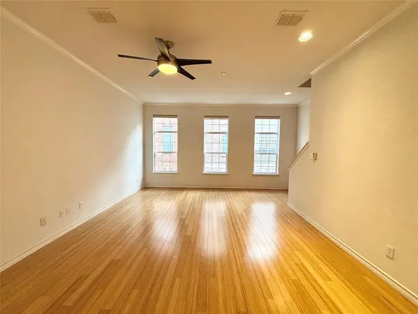 15727 Seabolt Place, Addison, TX 75001