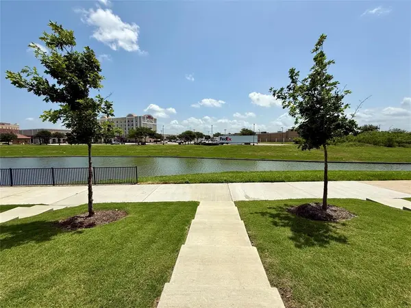 2741 Levee Lane, Lewisville, TX 75067