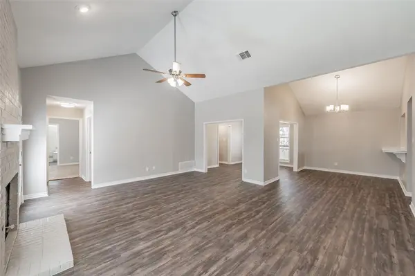 4052 La Costa Court, Irving, TX 75038