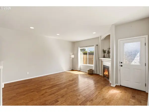 815 NW 1ST AVE, Canby, OR 97013