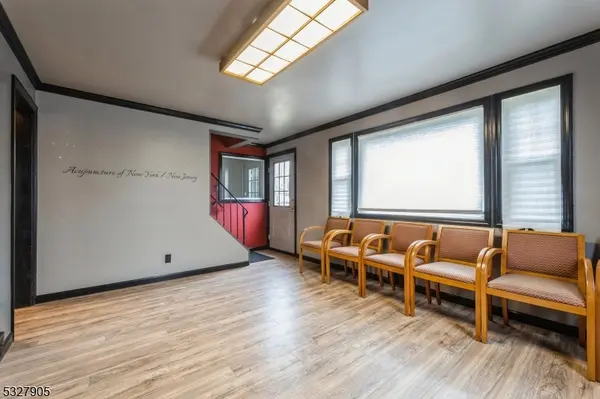 194 Eagle Rock Ave, Roseland Boro, NJ 07068