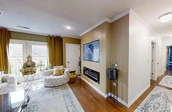 368 Rector St #413, Perth Amboy City, NJ 08861