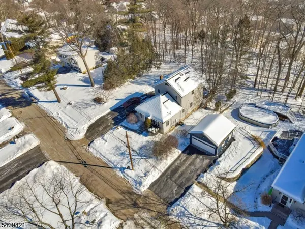 20 Center St, Butler Boro, NJ 07405