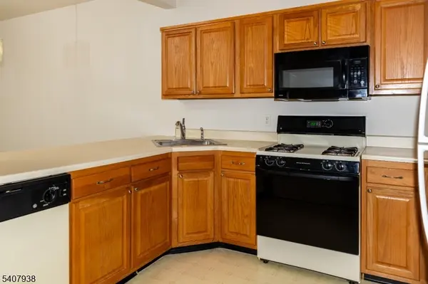 3302 Cleveland Ln #302, Rockaway Twp., NJ 07866