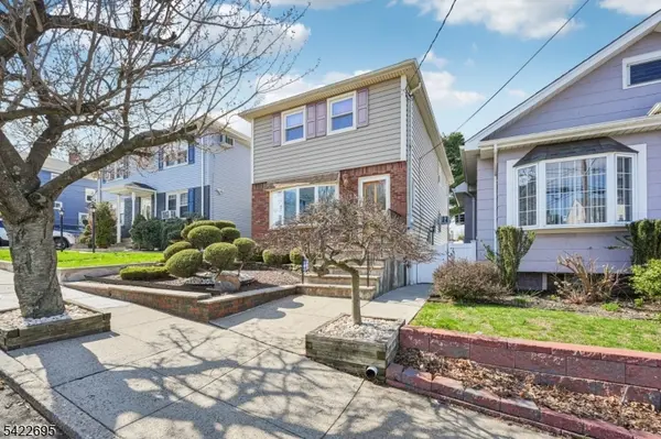 151 Arlington Blvd, North Arlington Boro, NJ 07031