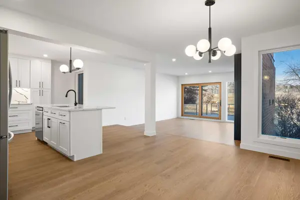 1220 Prominence WAY SW #19, Calgary, AB T3H 2B4