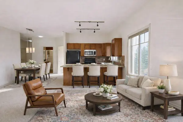 92 Crystal Shores RD #4311, Okotoks, AB T1S2N2