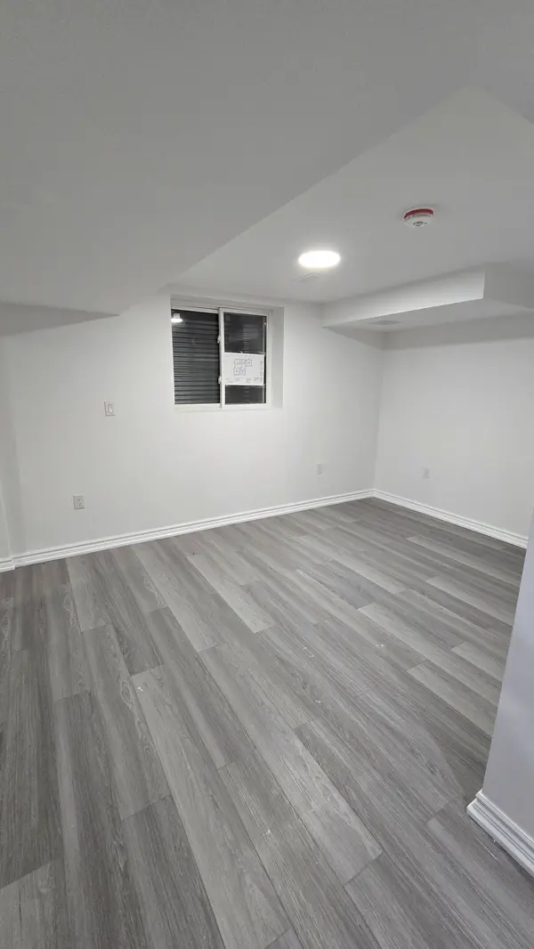 36 Crombie ST, Clarington, ON L1C 4A1