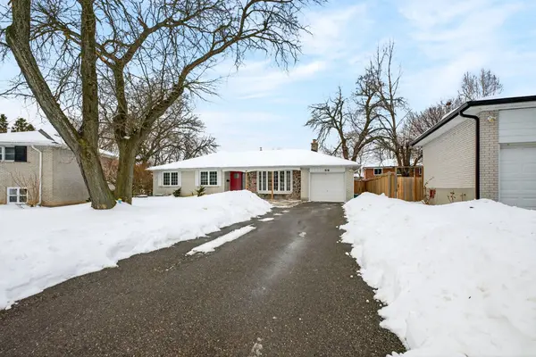 24 Lincoln Green DR, Markham, ON L3P 1R5