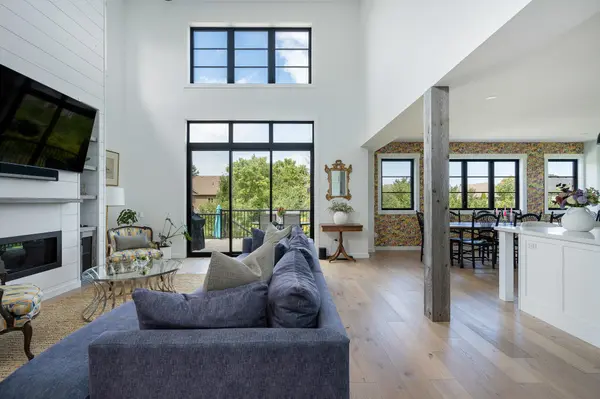 49 Stanley ST, Collingwood, ON L9Y 0G7