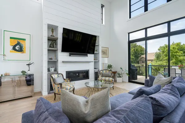 49 Stanley ST, Collingwood, ON L9Y 0G7